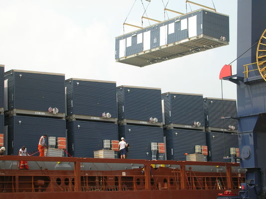 経済的に好ましい近代的なモジュール型住宅 完成した表面のパネル付き家